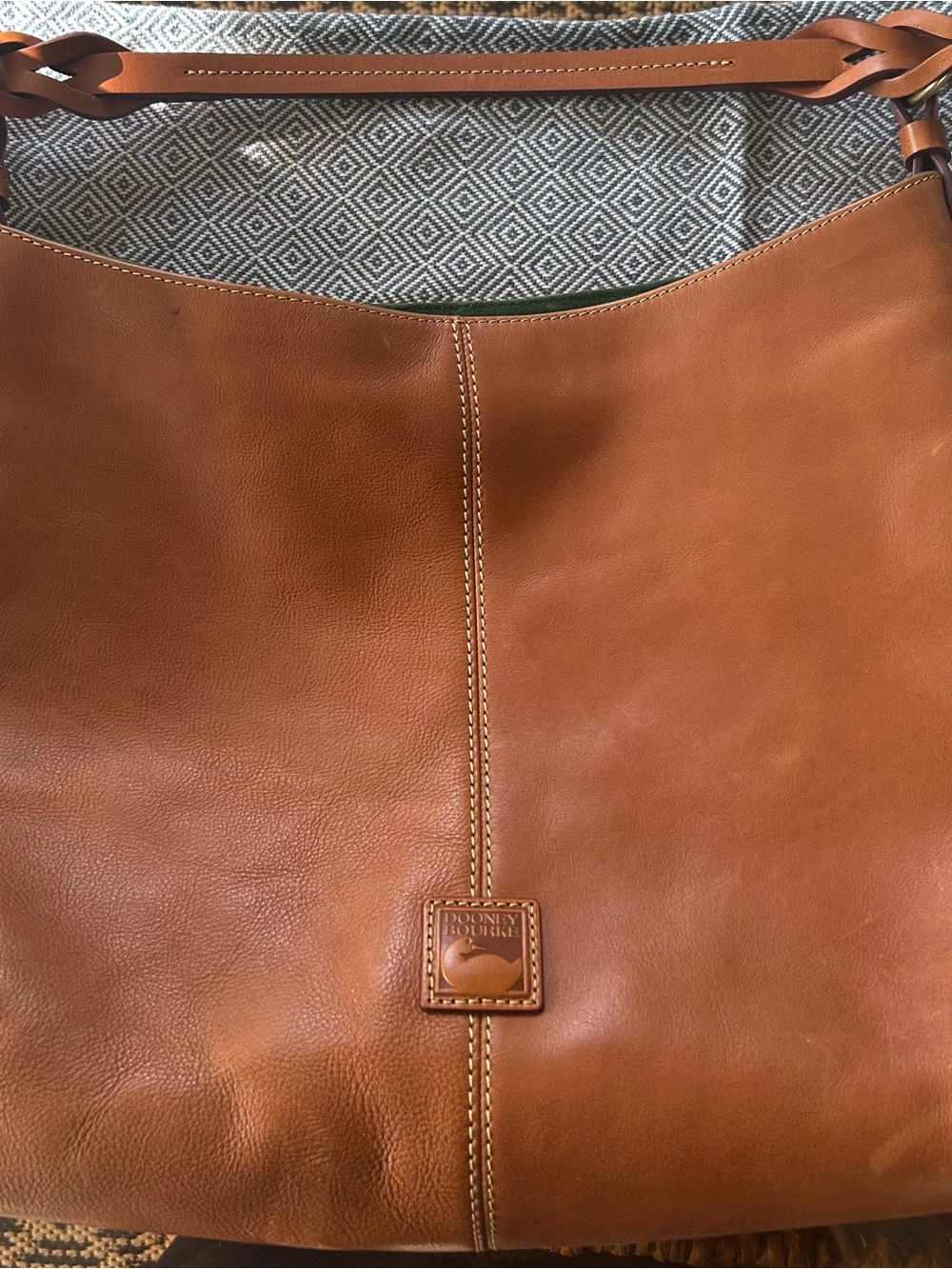 Dooney and Bourke Twisted Strap Sak